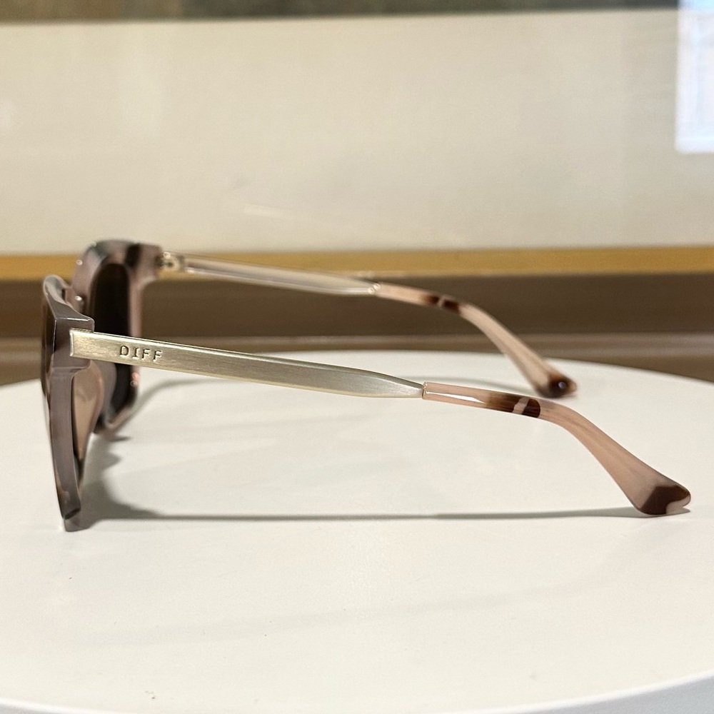 Diff Eyewearhailey Square Sunglasses - image 7